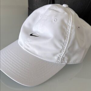 Nike Classic White Club Cap NWOT